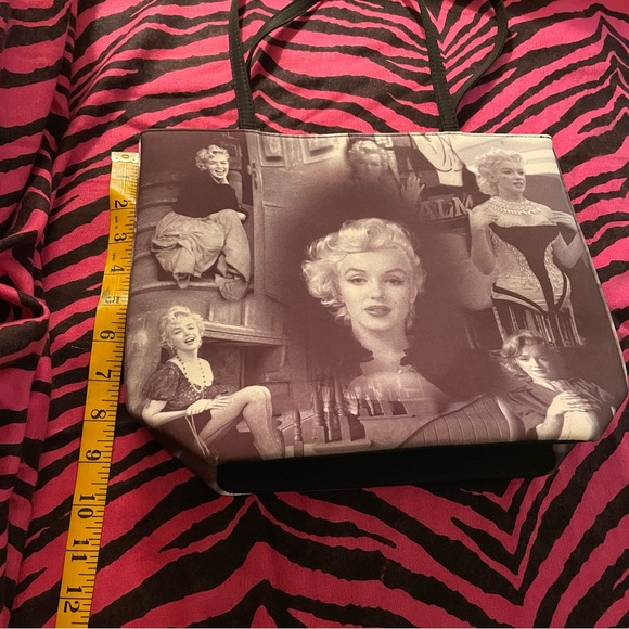 Marilyn Monroe Vintage Bag.                            NEW - Picture 2 of 5
